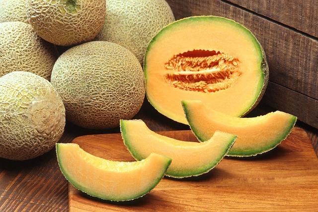 cut cantaloupes 